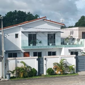 Duplex De 4 Pièces A Grand-Bassam